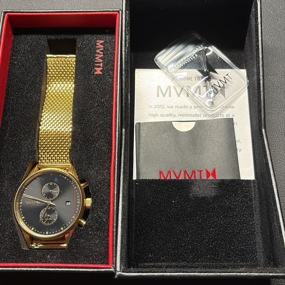MVMT - Voyeger Eclipse Gold | 42MM
New - Picture 6 of 6